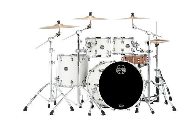 Saturn 22" x 18" Satin White
