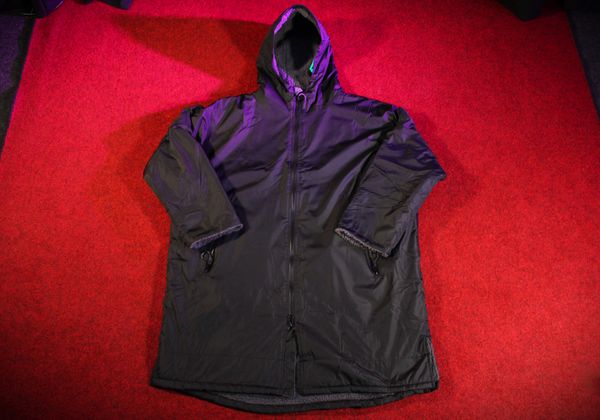 Cariad Dry Robe - Black/Grey