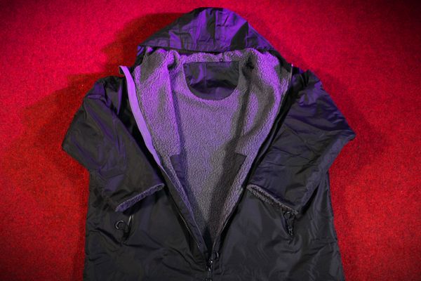 Cariad Dry Robe - Black/Grey