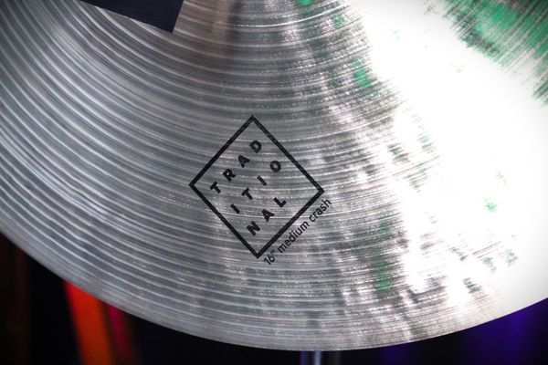 Istanbul Agop Traditional 16'' Medium Crash