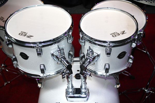 Ludwig Accent Fuse 20" 5pc Converted Low Volume Practice Kit - Silver Sparkle