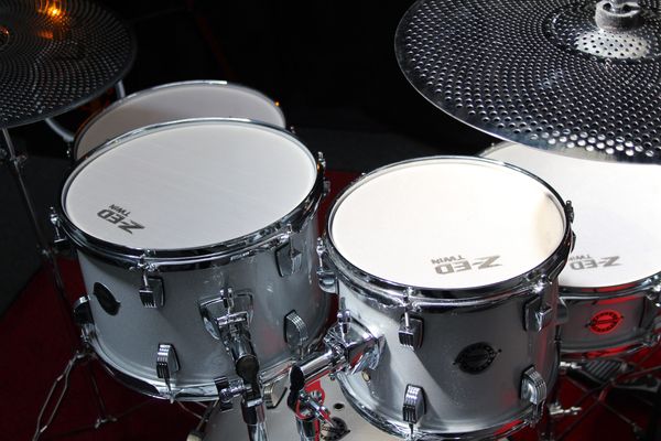 Ludwig Accent Fuse 20" 5pc Converted Low Volume Practice Kit - Silver Sparkle