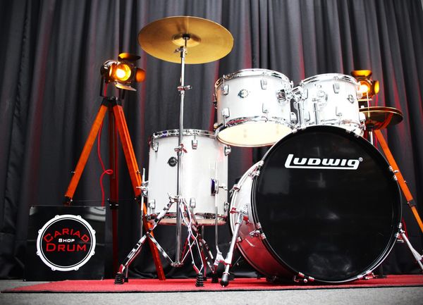 Ludwig Accent Fuse 20" 5pc Drum Kit - Silver Sparkle