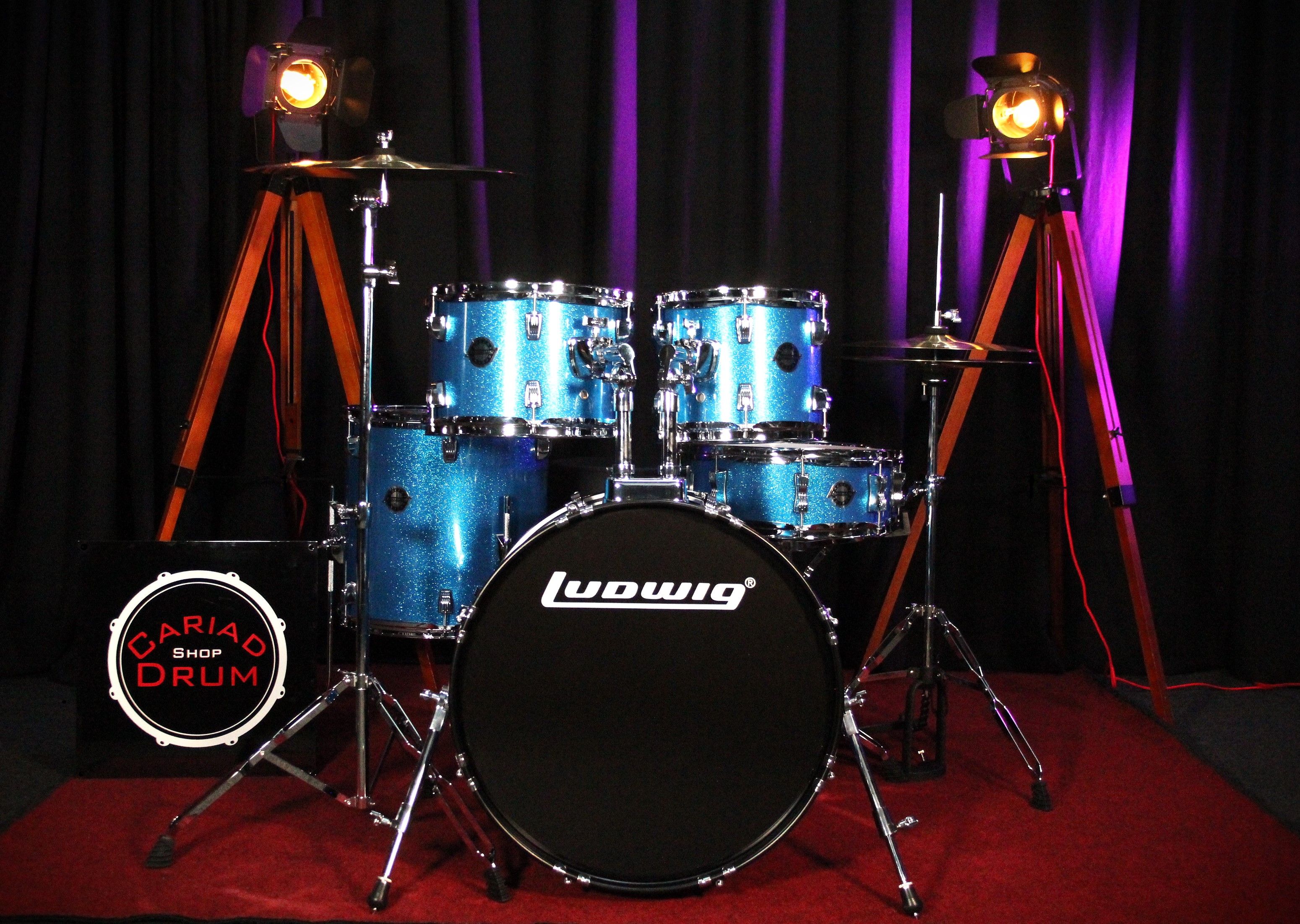 Ludwig Accent Fuse 5pc 20'' Drum Kit w/ Hardware & Cymbals - Blue Sparkle
