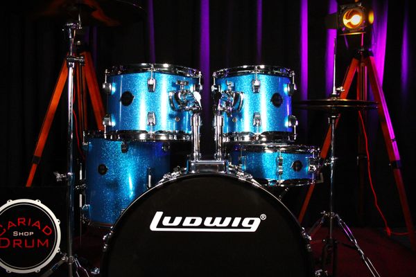 Ludwig Accent Fuse 5pc 20'' Drum Kit w/ Hardware & Cymbals - Blue Sparkle