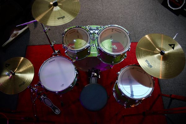 Ludwig Element Evolution 5pc 20” Drum Kit w/ Hardware & Cymbals - Mint Sparkle