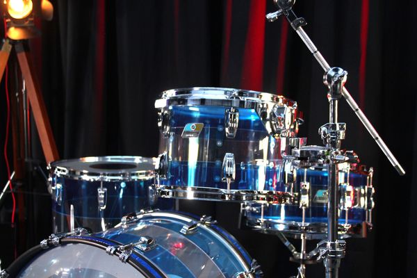 Ludwig Vistalite 50th Anniversary Acrylic 22" Shell Pack - Blue Clear Blue