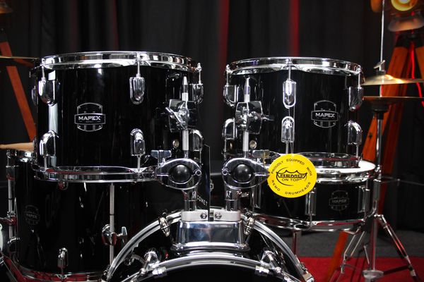Mapex Comet Fusion 18" 5pc Drum Kit w/hardware - Dark Black