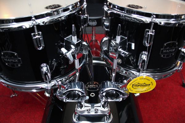 Mapex Comet Fusion 18" 5pc Drum Kit w/hardware - Dark Black