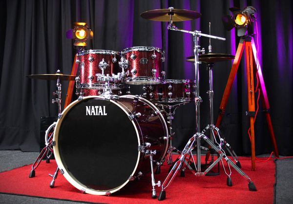 Natal Arcadia 5pc 22'' Drum Kit w/hardware - Burgundy Sparkle