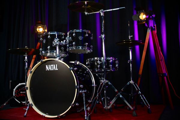 Natal Arcadia 5pc 22” Drum Kit w/Hardware - Black Sparkle