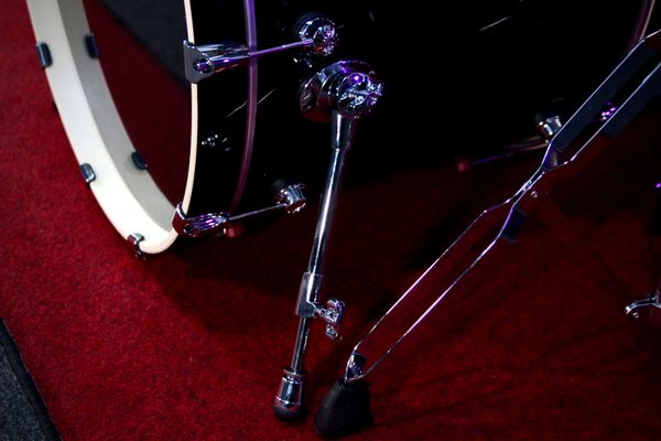 Natal Arcadia 5pc 22” Drum Kit w/Hardware - Black Sparkle