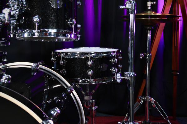 Natal Arcadia 5pc 22” Drum Kit w/Hardware - Black Sparkle