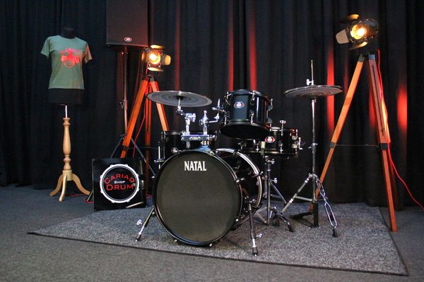 Natal DNA Stealth 18" 4pc Drum Kit - Black