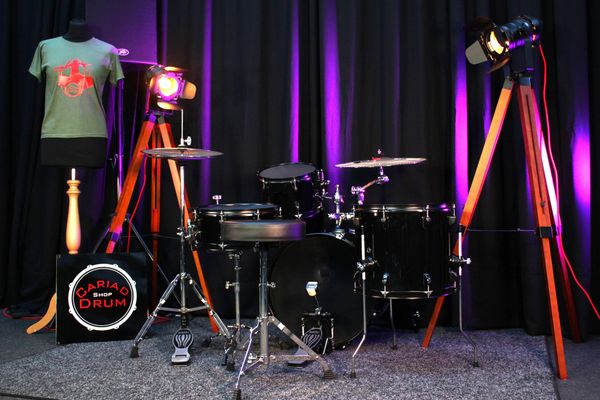 Natal DNA Stealth 18" 4pc Drum Kit - Black