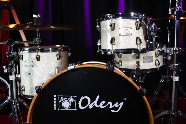 Odery Fluence Jazz 20" 4pc Drum Kit w/ Hardware - White Marine Pearl
