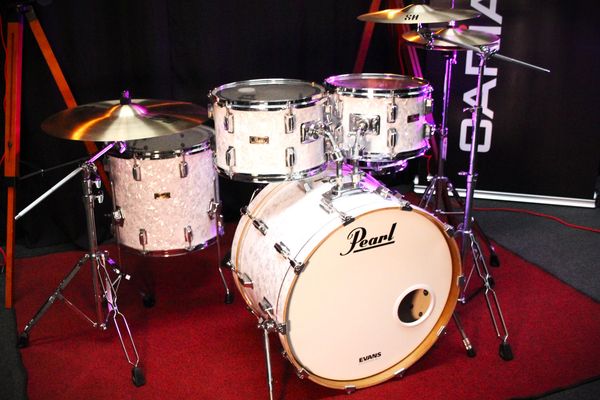 Pearl Fibreskin 4pc 22'' - White Marine Pearl