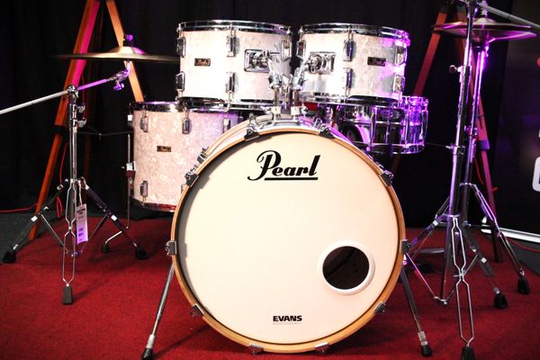 Pearl Fibreskin 4pc 22'' - White Marine Pearl