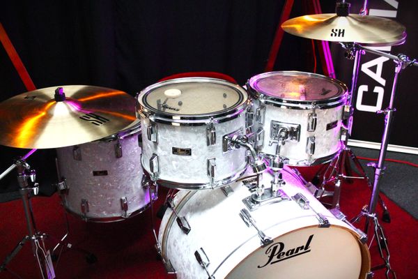 Pearl Fibreskin 4pc 22'' - White Marine Pearl