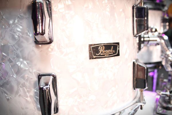Pearl Fibreskin 4pc 22'' - White Marine Pearl
