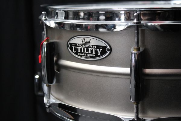 Pearl Modern Utility 14" x 5.5" Snare Drum - Textured Steel