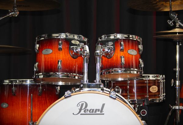 Pearl Vision Maple 22" 4pc Shell Pack- Volcanic Burst