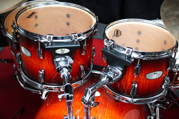 Pearl Vision Maple 22" 4pc Shell Pack- Volcanic Burst