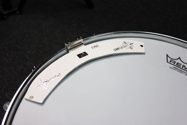 Snareweight M-80 Magnetic Medium to Heavy Drum Damper - White