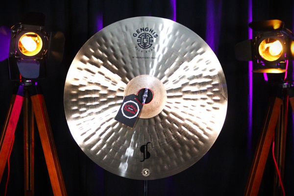 Stagg Genghis Silk Road 18'' Medium Exo Crash