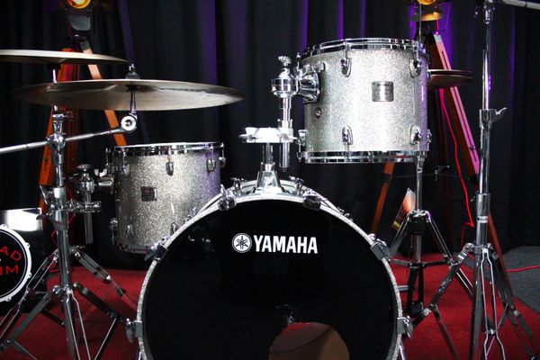 Yamaha Maple Custom Absolute 3pc 20'' Shell Pack - Silver Glitter