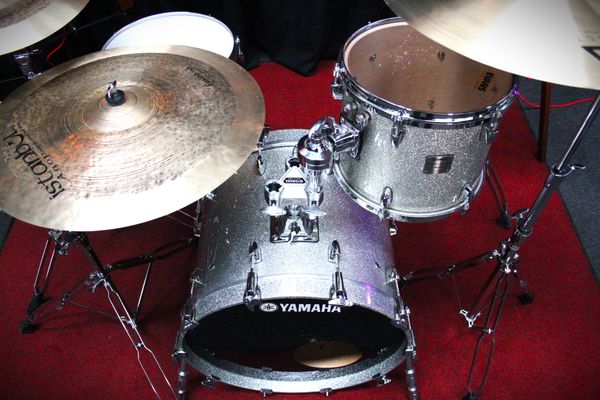 Yamaha Maple Custom Absolute 3pc 20'' Shell Pack - Silver Glitter