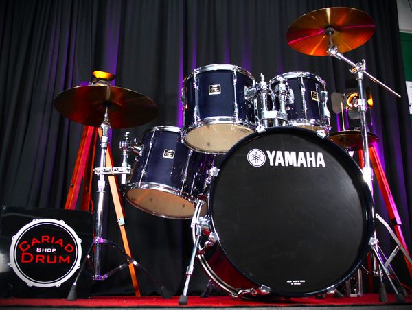 Yamaha Stage Custom 22'' 5pc Drum Kit w/hardware - Navy Blue