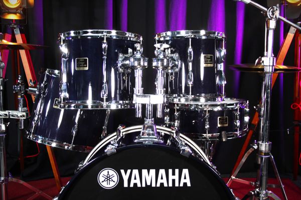 Yamaha Stage Custom 22'' 5pc Drum Kit w/hardware - Navy Blue
